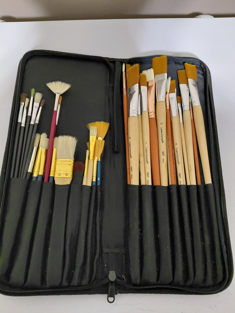 Assorted Black Brush Roll with Natural Bristle Paint Brushes